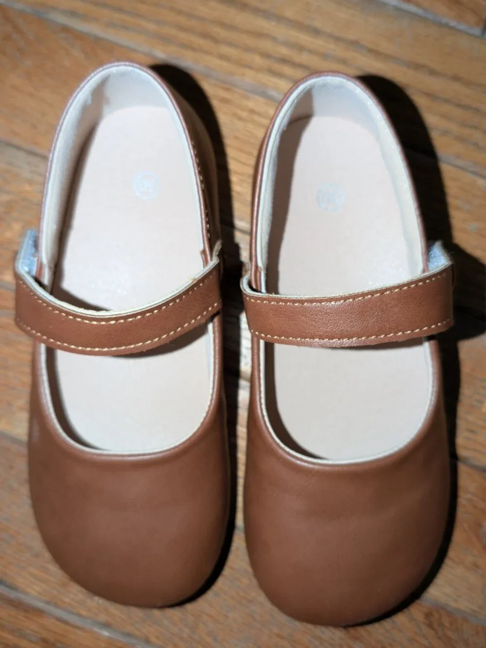 Girl's brown faux leather Mary Jane dress shoes